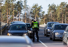 Rytinis kelių policijos reidas Ei&scaron;i&scaron;kių plente