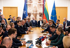 Seimo opozicinės frakcijos susitiko su vidaus reikalų ministre A.Bilotaite