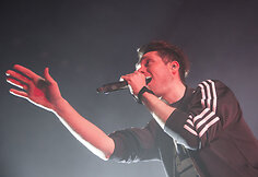 &bdquo;Bastille&ldquo; koncerto akimirka