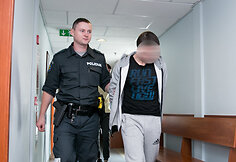 Vilniuje teisiami Pilaitėje į butą įsibrauti bandę jaunuoliai
