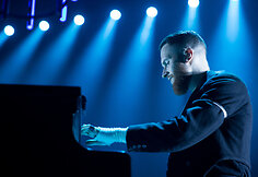 „Hurts“ koncerto akimirka