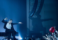 „Hurts“ koncerto akimirka
