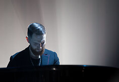 „Hurts“ koncerto akimirka
