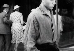 Kadras i&scaron; V.Žalakevičiaus filmo &bdquo;Adomas nori būti žmogumi&ldquo;