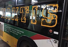 Šiauliuose – Lietuvos partizanų nuotraukomis ir citatomis papuošti autobusai