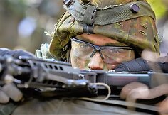 Kario darbe yra labai daug nežinomybės ir streso