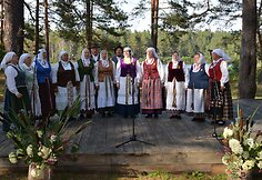 Festivalis &bdquo;Subatėlės vakarėly...&ldquo;: dainuoja Marcinkonių etnografinis ansamblis