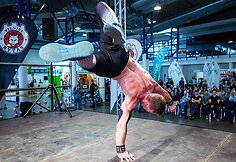 Vilniaus sporto festivalyje – naujos galimybės neįgaliesiems, treniruotės šunims ir Ironvyto varžybos