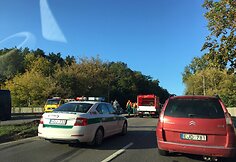 Lengvojo automobilio ir sunkvežimio avarija Vilniuje, Savanorių pr.