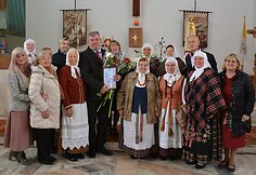 „Sidabrinės bitės“ su Marcinkonių etnografiniu ansambliu