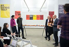 Vilniuje vienai dienai atidarytas Stepheno Hawkingo knygai skirtas knygynas