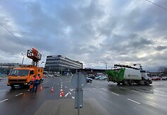 Vilniuje, Žemaitės ir Naugarduko gatvių sankryžoje, &scaron;iuk&scaron;liavežis nutraukė troleibusų kontaktinį tinklą