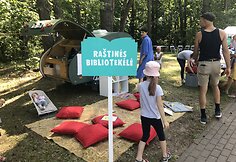 Anykščiuose praūžė literatūrinis festivalis visai šeimai „Nuotykiai tęsiasi“