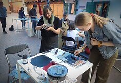 Kūrybinėse grafikos dirbtuvėse &bdquo;Now Art. Atgimimas&ldquo; su menininke Živile Minkute.