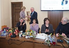 Apdovanoti lietuvių kalbos puoselėtojai