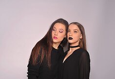 Justina Damanskytė su drauge