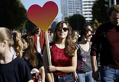Dešimtys tūkstančių žmonių Berlyne dalyvavo demonstracijoje prieš rasizmą