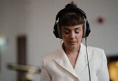 Katie Melua ir akordeonistas Martynas Levickis įra&scaron;ė bendrą dainą