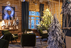 Restorano „PineWood“ kalėdinės dekoracijos