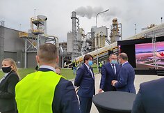  Medienos drožlių plok&scaron;čių gamyklos atidarymas Akmenės laisvojoje ekonominėje zonoje