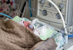 Kauno klinikose atidaryta pirmoji Lietuvoje dvyniams pritaikyta &Scaron;eimos-naujagimių intensyviosios terapijos palata 