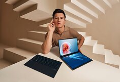 ASUS pristatė „Zenbook DUO“, pirmąjį pasaulyje 14 colių dviejų OLED ekranų nešiojamąjį kompiuterį
