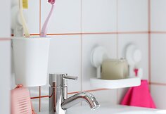 Pavasarinis vonios kambario atnaujinimas su IKEA: tai gali padaryti kiekvienas