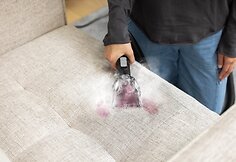 Dėmės ant kilimų ar baldų? Sprendimas &ndash; &bdquo;Bissell SpotClean&ldquo; siurbliai