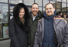 Aktoriai I.Stasiulytė, K.Savickytė ir R.Jasiulionis gerumu dalinosi su likimo nuskriaustais vaikais