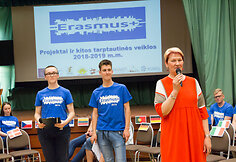 &bdquo;Erasmus+&ldquo; stažuočių patirties pristatymas Vilniaus turizmo ir paslaugų verslo mokykloje. Kalba mokyklos direktorė Vaclova Rimkuvienė