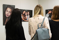 Kauno įvairių tautų kultūros centre atidaryta fotografijų paroda &bdquo;Prisimink, kad žmogus esi&ldquo;