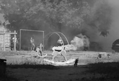 &Scaron;iuolaikinio cirko festivalis &bdquo;Cirkuliacija&ldquo; Kaune. Pasirodymas Partizanų g. 208 namo balkonams. 