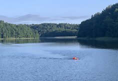 Nikolajus Anikejevas perplaukė ilgiausią Lietuvoje Asvejos ežerą