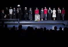 Nacionaliniame Kauno dramos teatre jubiliejaus proga sveikinamas aktorius Dainius Svobonas.