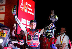 2018-ųjų Dakaro ralio podiumas ir emocijos kirtus fini&scaron;o arką
