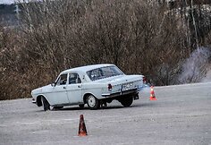 Automobilių sporto veteranai kviečia pasivaržyti velykiniame slalome