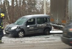Apvirtęs sunkvežimis Biruli&scaron;kių gatvėje