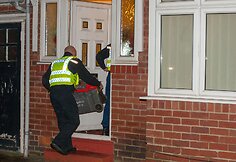 Britų pareigūnai sulaiko lietuvius