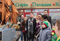 Vyčio skulptūros atidengimo ceremonijos akimirka