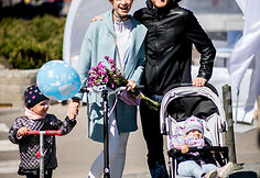 Laura ir &Scaron;arūnas Mazalai su dukromis 