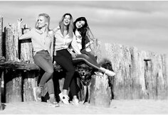 Grupės &bdquo;Queens of Roses&ldquo; narės