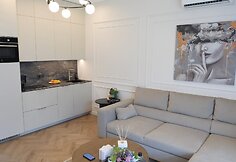 Natalija Bunkė aprodė namus pajūryje