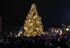 Mažeikių kalėdinės eglės įžiebimas