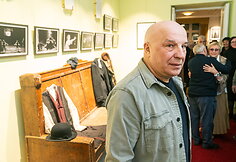 Spektaklio &bdquo;Nusi&scaron;ypsok mums, Vie&scaron;patie&ldquo; 30-mečiui skirtos parodos atidarymas