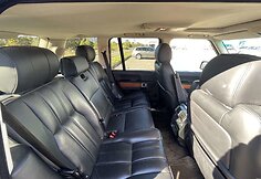 Parduodamas serialo &bdquo;Rimti reikalai&ldquo; veikėjo &Scaron;ramo automobilis &ndash; &bdquo;Land Rover Range Rover&ldquo; visureigis