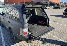 Parduodamas serialo &bdquo;Rimti reikalai&ldquo; veikėjo &Scaron;ramo automobilis &ndash; &bdquo;Land Rover Range Rover&ldquo; visureigis