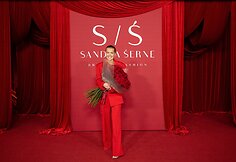 Sandra &Scaron;ernė pristatė debiutinę vestuvinių suknelių kolekciją