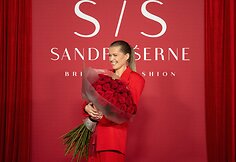 Sandra &Scaron;ernė pristatė debiutinę vestuvinių suknelių kolekciją