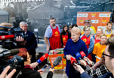 Dalia Grybauskaitė davė startą „Maisto banko“ akcijai