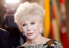 Ruta Lee